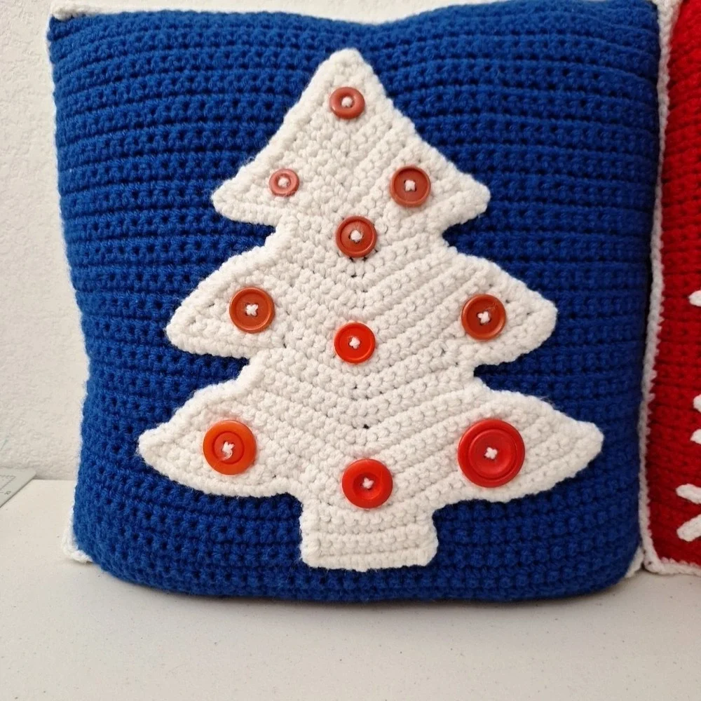 Set of 2 Vintage Handmade Square Crochet Christmas Pillows 14